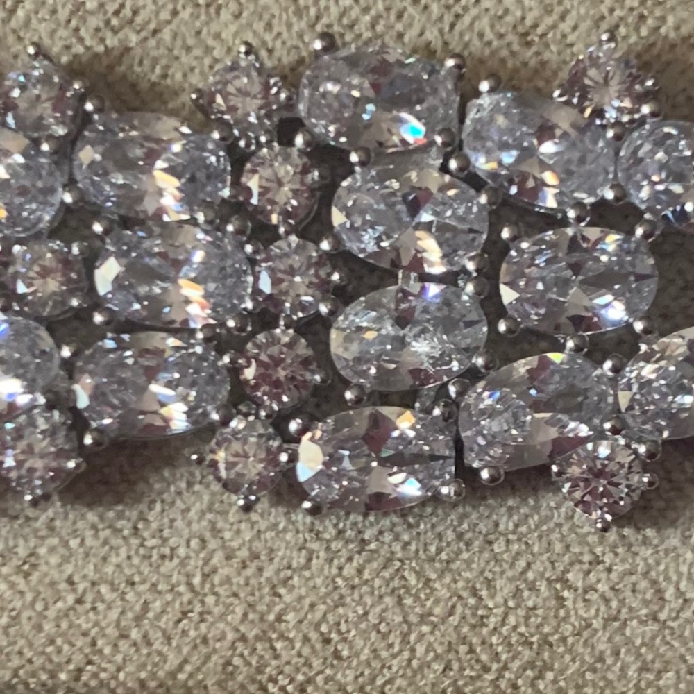 .925 Sterling Silver 8” Bella Luce Bracelet. Never worn.